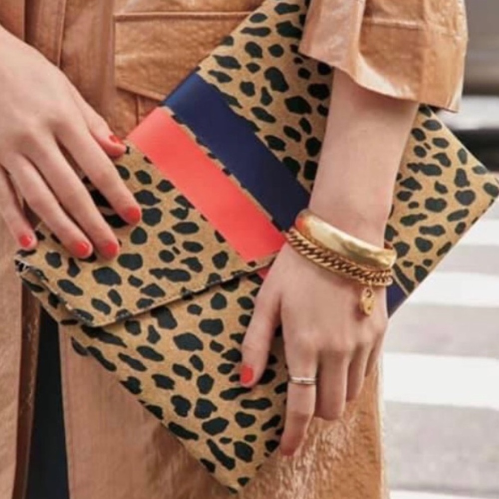 Stella & Dot | ⚜️Sculptural [GOLD] Essential Cuff - Picture 6 of 11